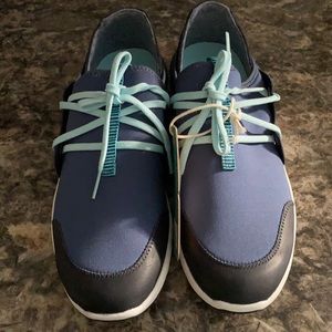 Olukai Women’s Miki li - W shoe size  10